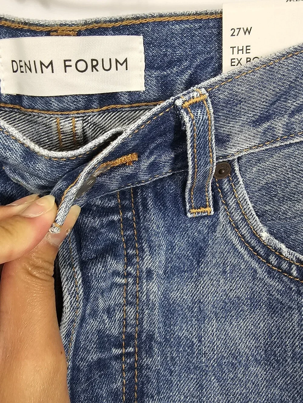 NWT Aritzia Denim Forum The Ex Boyfriend Short in Picture This Bleu - Size 27